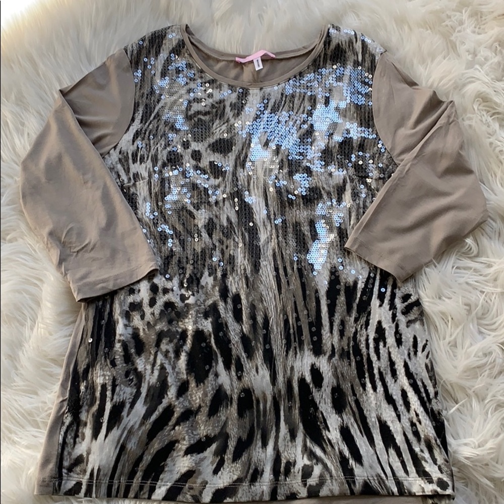 Basler gray sequin leopard top.